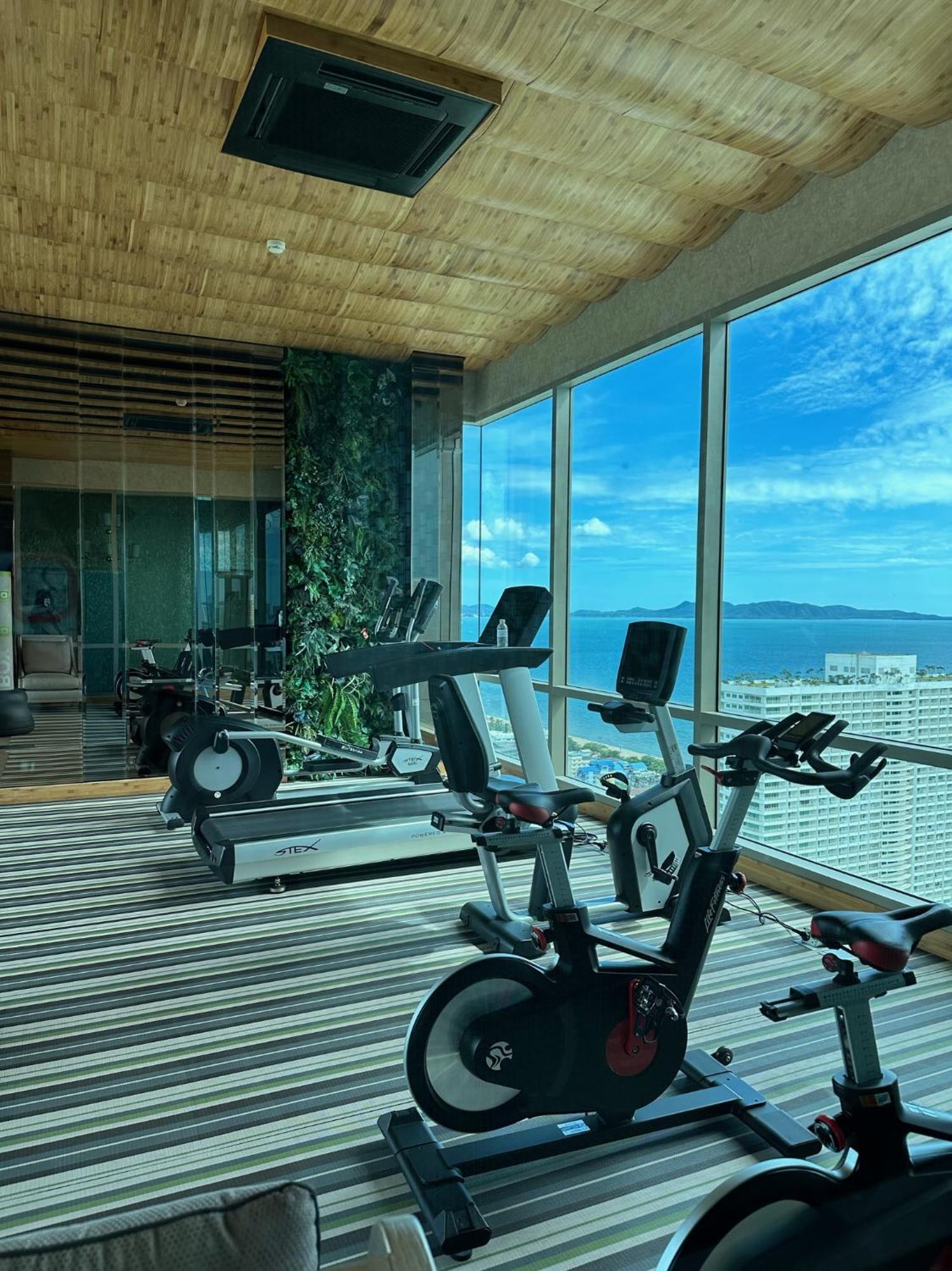 芭提雅高层海景奢华公寓the Riviera Jomtien生香家直达海滩2704 Ngoại thất bức ảnh